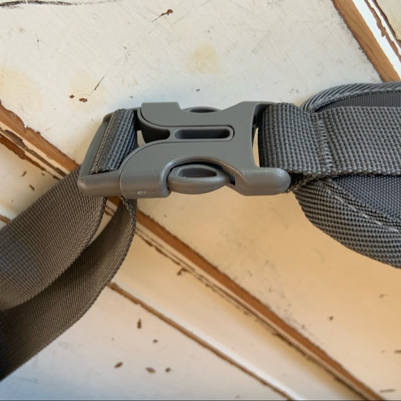 Men Women Sling Backpack Chest Crossbody Bag - Picture 8 of 8